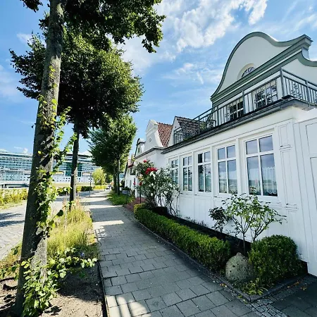 Haus Vier Freunde, Moritz 아파트